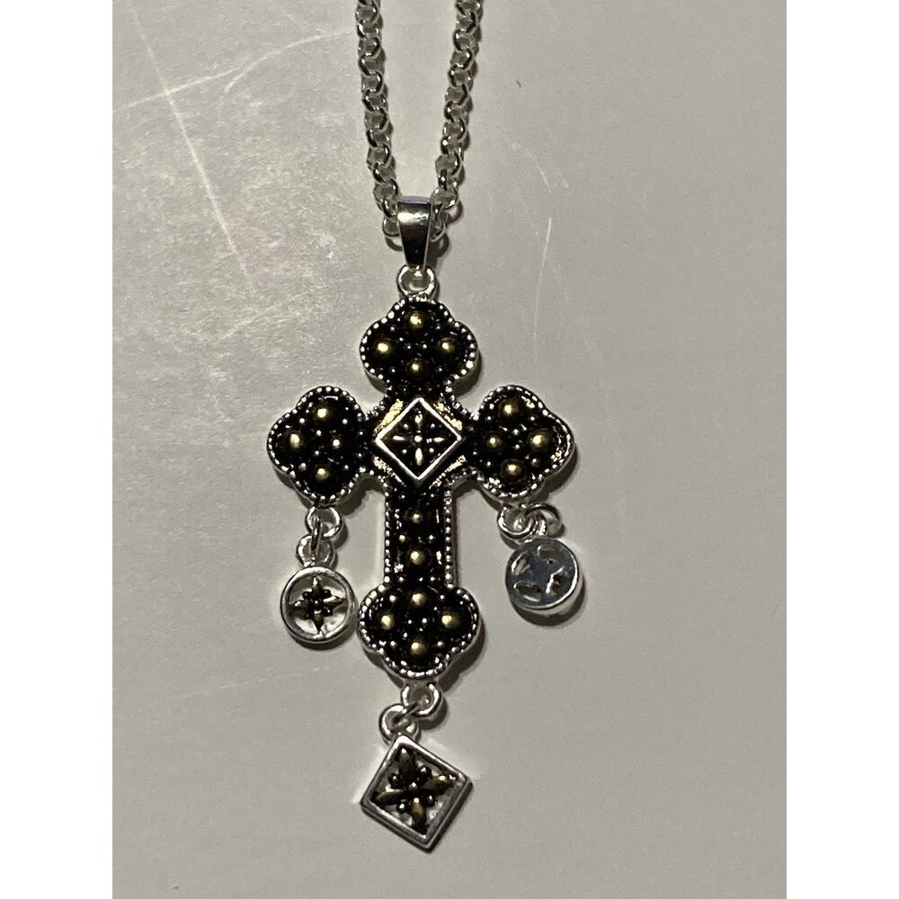 VINTAGE GENNARO CROSS PENDANT‎ ~ ROSARY TYPE NECKLACE Silver Tone